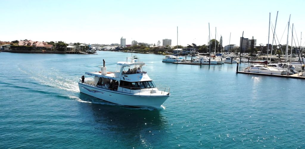 Crusader 1 on the river - 08